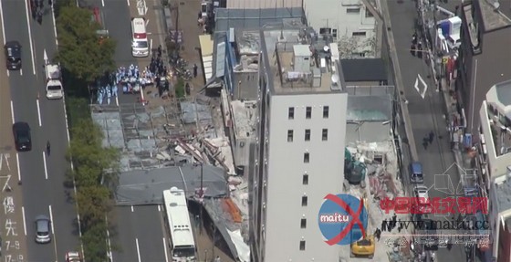 日本神户一高楼施工现场脚手架坍塌致2伤