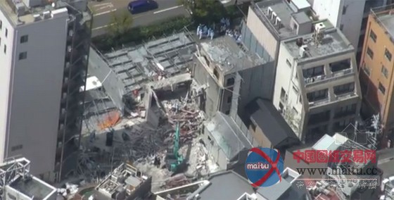 日本神户一高楼施工现场脚手架坍塌致2伤
