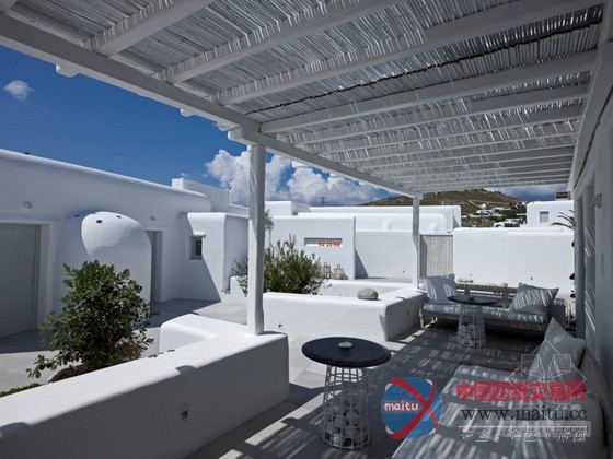 海滩边奢华精致的希腊米科诺斯阿缪斯酒店设计