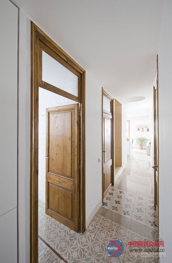 西班牙巴塞罗那翻新公寓设计 现代舒适