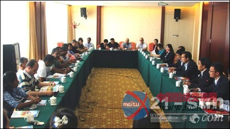 亚欧大棚蔬菜栽培技术培训班考察山东常林