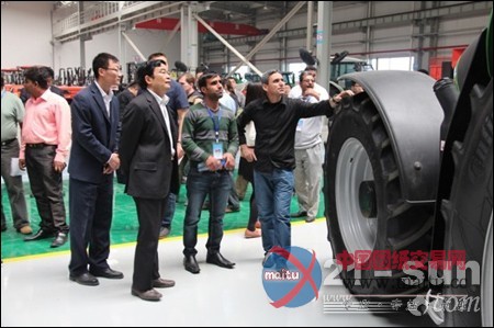 亚欧大棚蔬菜栽培技术培训班考察山东常林