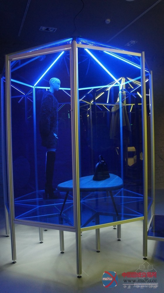 2014米兰家具展后新观感 解读家具视觉盛宴——专访法国之家室内设计总监李万历