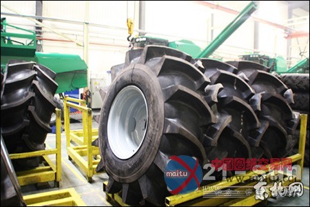 “关注黑龙江产业链” 黑土地打造农机强省