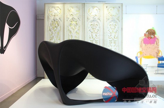扎哈•哈迪德设计独家“蝠鲼式”座椅