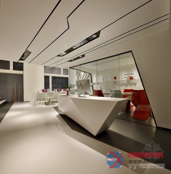 成都万科钻石广场loft办公室设计 不规则诠释自然美