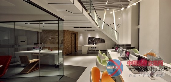成都万科钻石广场loft办公室设计 不规则诠释自然美
