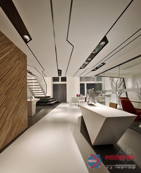 成都万科钻石广场loft办公室设计 不规则诠释自然美