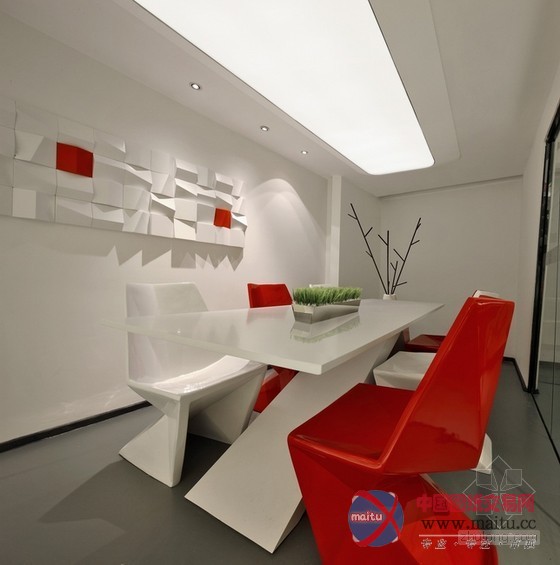 成都万科钻石广场loft办公室设计 不规则诠释自然美