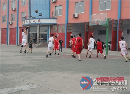 山东常林与临沭消防大队篮球友谊赛举行