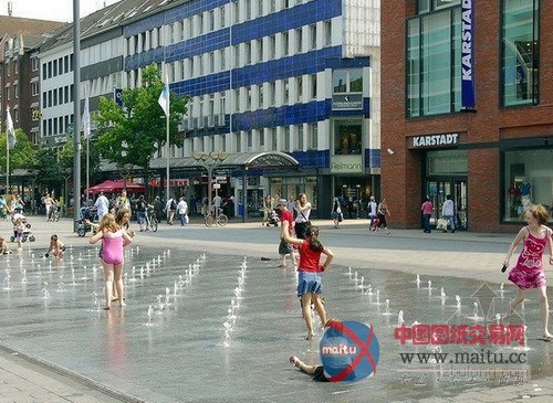 德国杜伊斯堡柯尼希广场景观