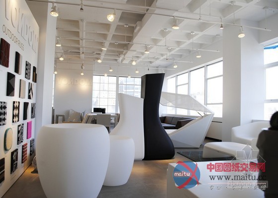 纽约Vondom旗舰商店 室内明快充满活力