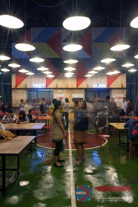 Csutoras & Liando设计印尼临时露天剧场