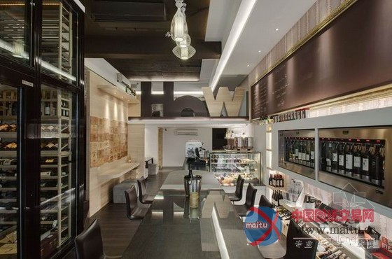 台北市红酒咖啡店装修设计 质感十足休闲空间