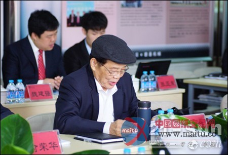 德基机械:推动筑路机械行业公路绿色建设