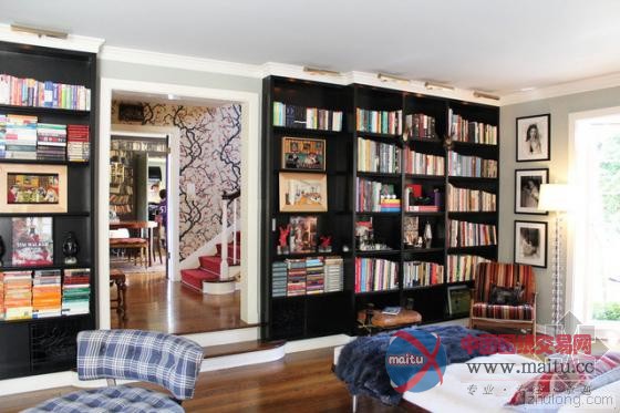 女作家经典复式“书屋” 浓郁英伦气息