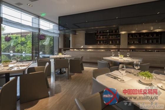 东方传奇神话之黑白“动感”深圳回酒店