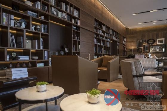 东方传奇神话之黑白“动感”深圳回酒店