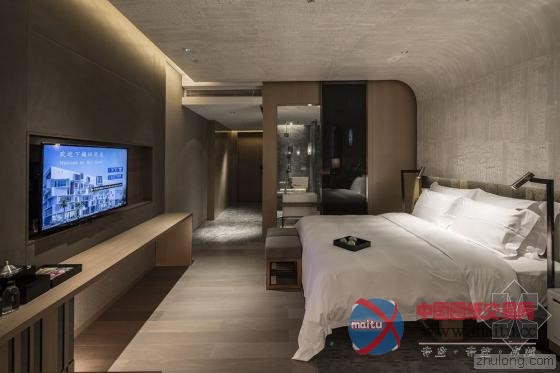 东方传奇神话之黑白“动感”深圳回酒店