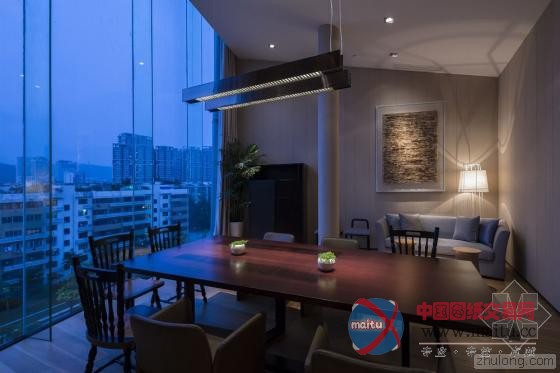 东方传奇神话之黑白“动感”深圳回酒店