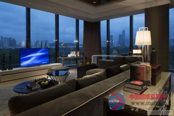 东方传奇神话之黑白“动感”深圳回酒店