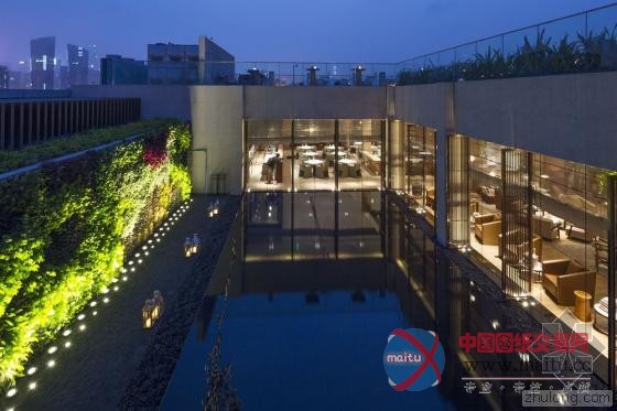 东方传奇神话之黑白“动感”深圳回酒店