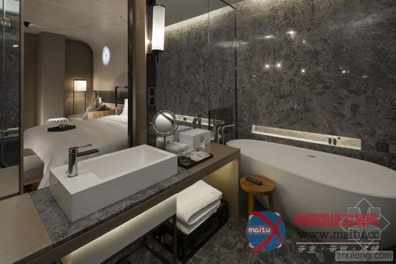 东方传奇神话之黑白“动感”深圳回酒店