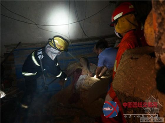 手机铃声定位 房屋坍塌被困人员获救