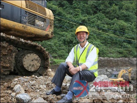 卡特挖掘机用户周祖荣的采石场“诞生记”