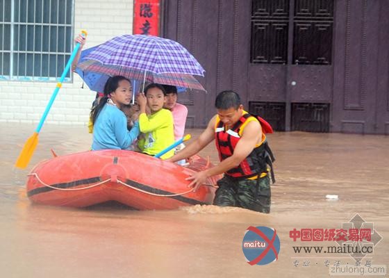 广西钦州遭特大暴雨 降雨量为302.7毫米