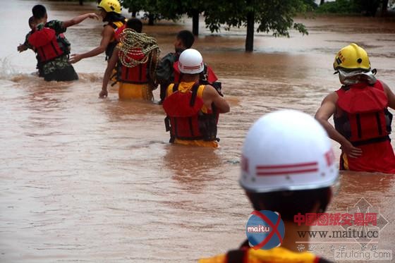 广西钦州遭特大暴雨 降雨量为302.7毫米
