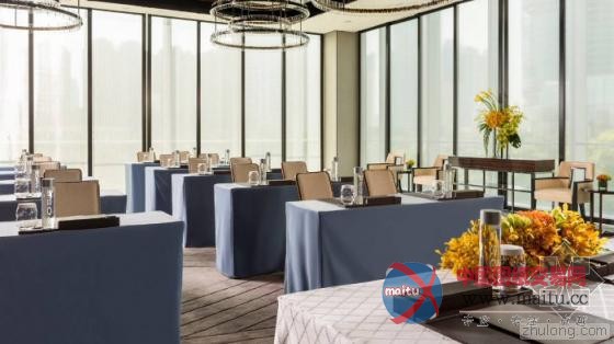 上海摩登“珠宝盒”浦东四季酒店 色彩搭配丰富