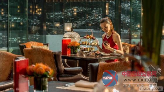 上海摩登“珠宝盒”浦东四季酒店 色彩搭配丰富