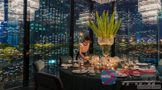 上海摩登“珠宝盒”浦东四季酒店 色彩搭配丰富