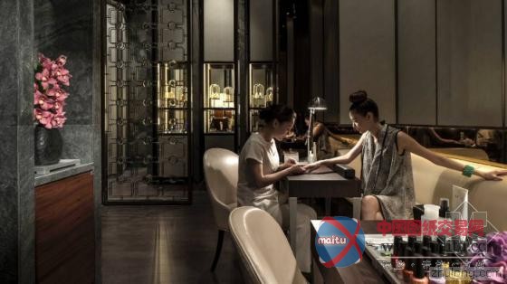 上海摩登“珠宝盒”浦东四季酒店 色彩搭配丰富