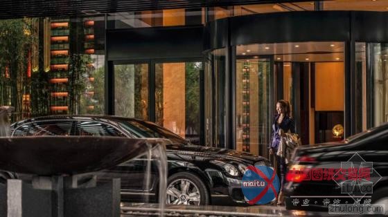 上海摩登“珠宝盒”浦东四季酒店 色彩搭配丰富