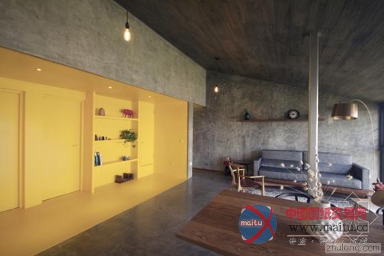 鲜黄色彩“分割”墨西哥公寓 颜色强烈对比