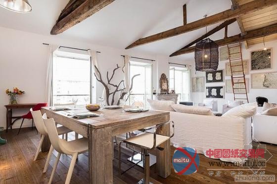 鲜黄色彩“分割”墨西哥公寓 颜色强烈对比