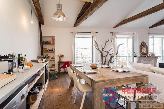 鲜黄色彩“分割”墨西哥公寓 颜色强烈对比