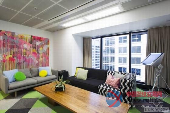 以“人”为本混搭Facebook悉尼办事处 随意色彩涂鸦