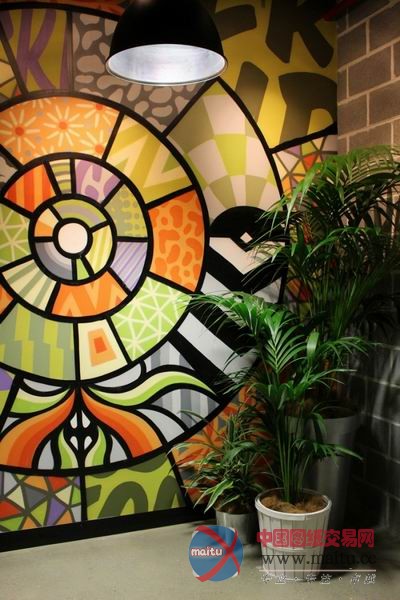 以“人”为本混搭Facebook悉尼办事处 随意色彩涂鸦