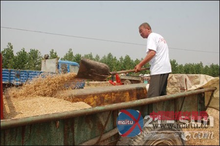 走进山东 奇瑞重工谷王收割队爱洒齐鲁大地