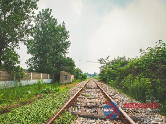 南京史上最小清新铁路 犹如“乌克兰爱的隧道”-筑龙新闻