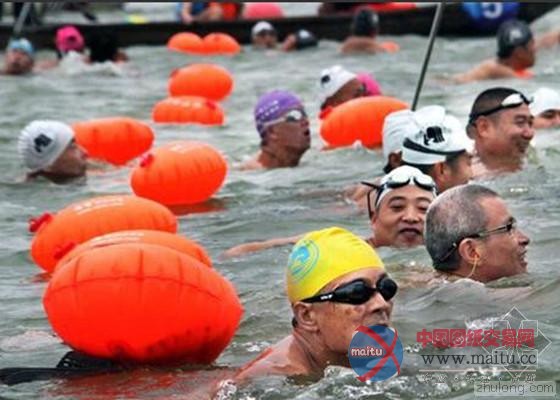 浙江领导以身试水 用“游泳”来证明水质-筑龙新闻